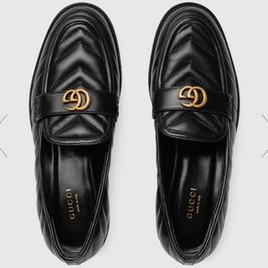 Gucci womens leather loafer with double G, size 38.5. Only worn a few times!